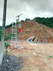 【新型太陽能殺蟲燈】江西贛州太陽能殺蟲燈項(xiàng)目工程
